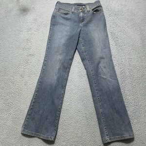 DKNY Jeans Women's Soho Mid‎ Rise size 6s short Medium Wash Faded Denim Jeans